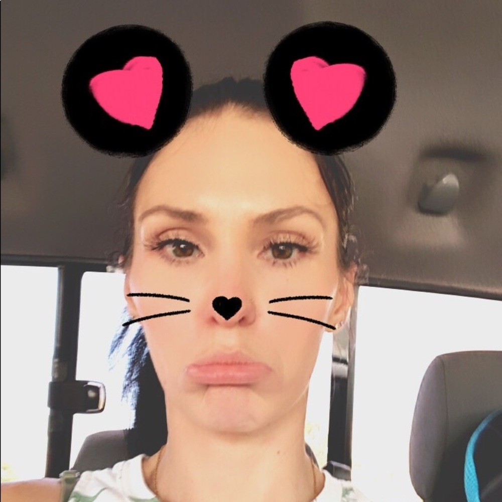 Meet your Posher, Danielle